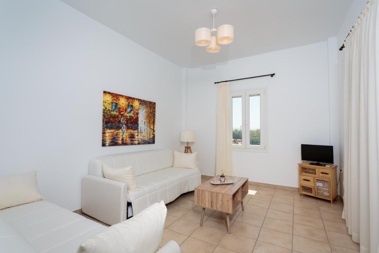 Tzane Studios & Apartments - Steps Away From Golden Beach 흐리시 악티 외부 사진